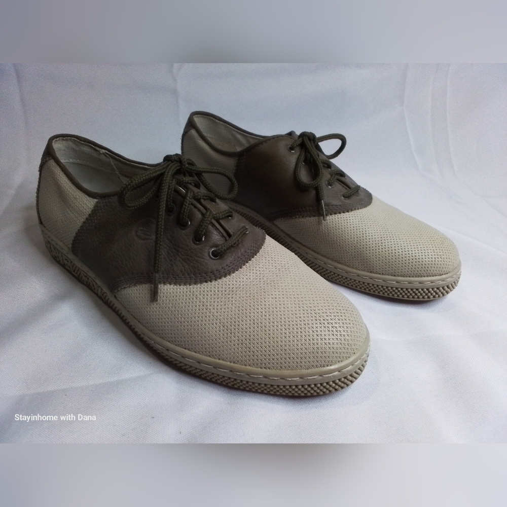 HTF Travel Fox Sneakers SADDLE SHOES Tan & Brown Neutral Mens sz 10